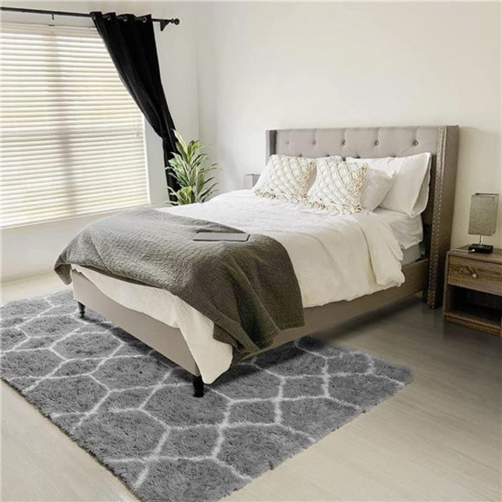 New Grey/White Geometric Area Rug - Picture 7 of 12